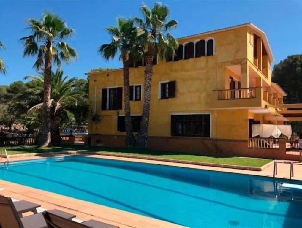 Villa Golf Sitges فيلانوفا إي لا خيلترا المظهر الخارجي الصورة