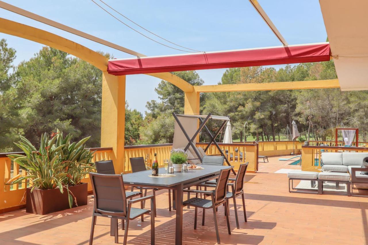 Villa Golf Sitges فيلانوفا إي لا خيلترا المظهر الخارجي الصورة